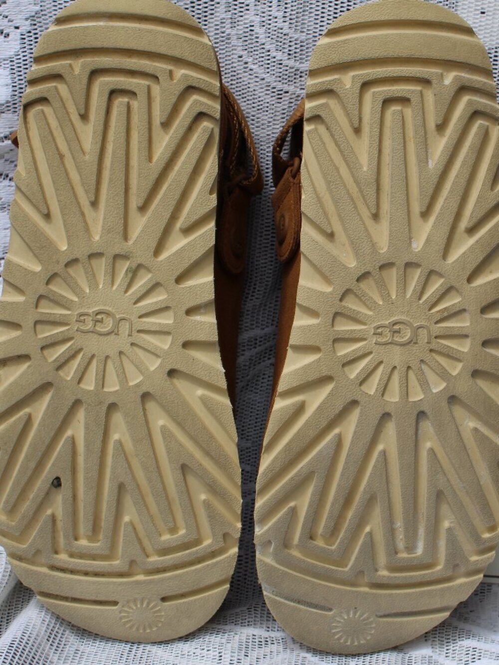 UGG Goldenstar Suede Family Matching Backstrap Clogs 9 - Picture 10 of 11